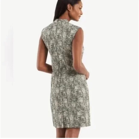 M.M. LAFLEUR Size 12 EUC The Aditi Dress in Crackle Black & White Shift - Picture 3 of 13